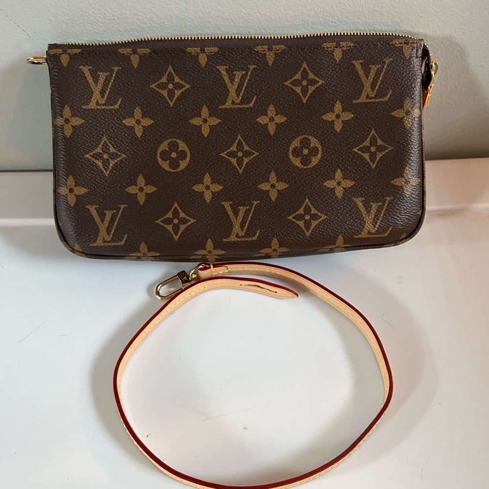 Louis Vuitton Monogram Pochette Accessoires